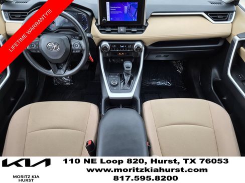 Used 2024 Toyota RAV4 LE AWD/4WD image 5
