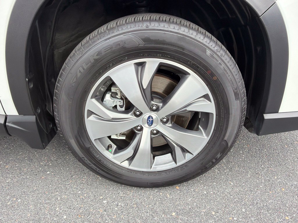 Certified 2025 Subaru Ascent Premium AWD/4WD image 10