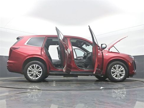 Certified 2024 Cadillac XT6 Luxury image 61