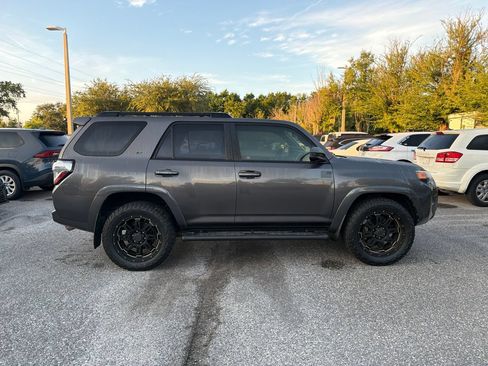 Used 2017 Toyota 4Runner SR5 RWD image 4