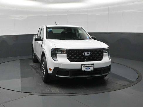 Used 2025 Ford Maverick XLT w/ XLT Luxury Package AWD/4WD image 2