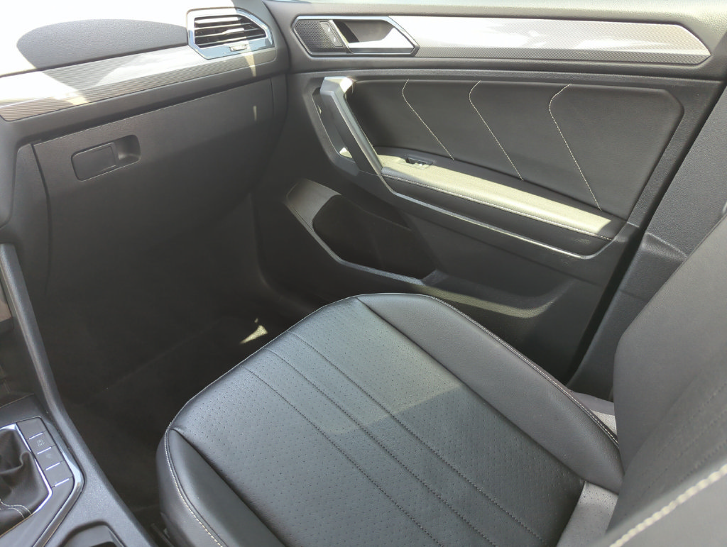 Used 2022 Volkswagen Tiguan SE FWD image 27