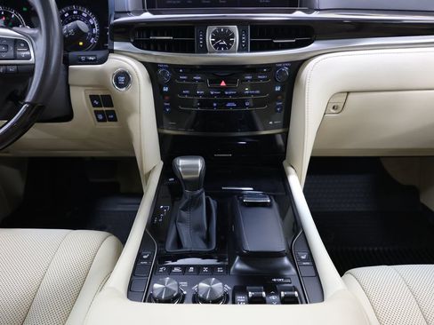 Used 2018 Lexus LX 570 4WD image 20