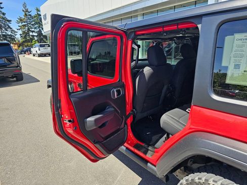 Used 2022 Jeep Wrangler Unlimited Sport AWD/4WD image 14