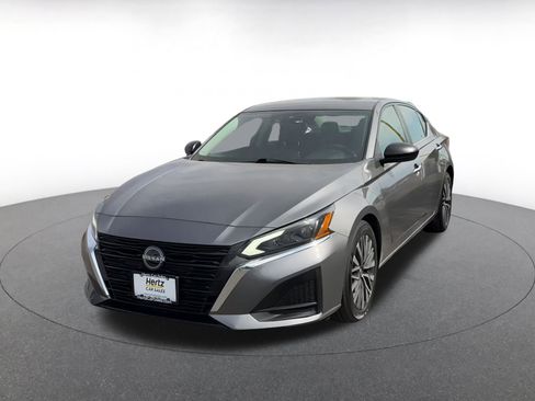 Used 2024 Nissan Altima 2.5 SV image 7