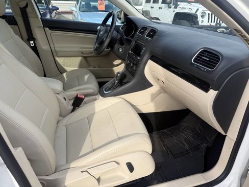 Used 2013 Volkswagen Jetta SE image 9