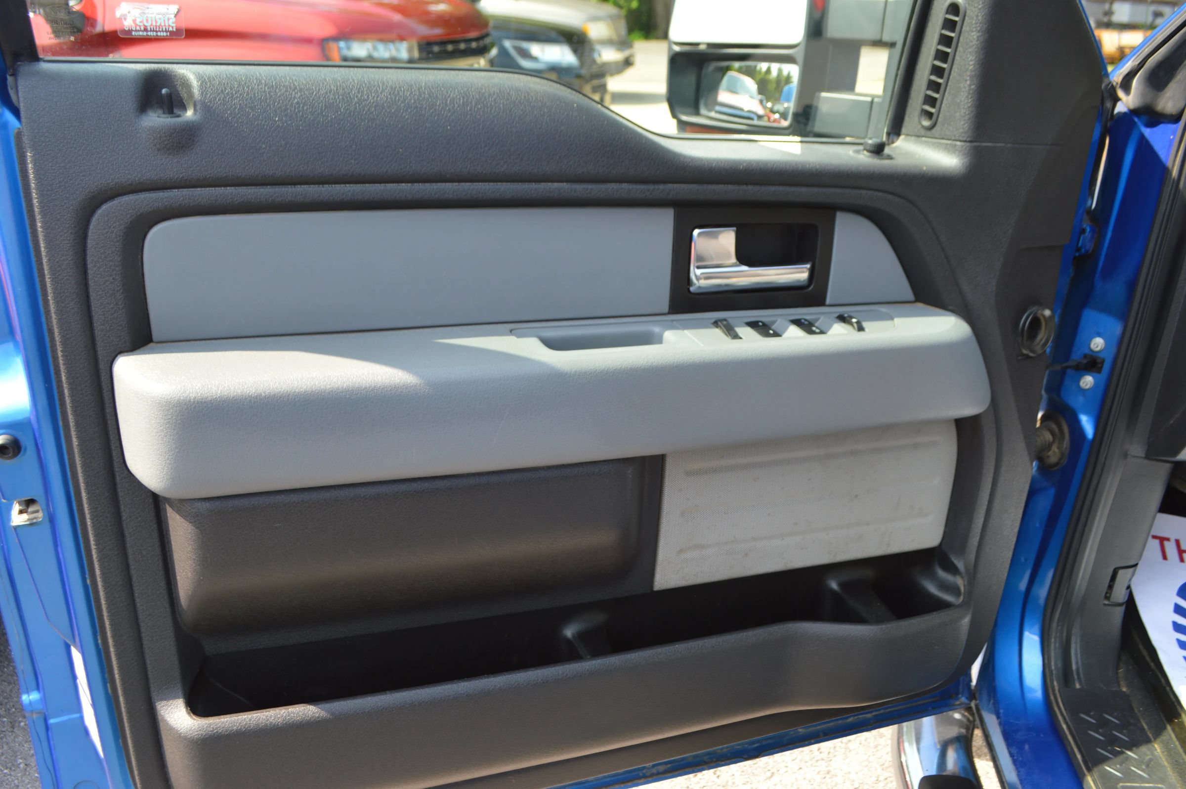 Used 2013 Ford F150 XLT w/ XLT Chrome Pkg AWD/4WD image 14