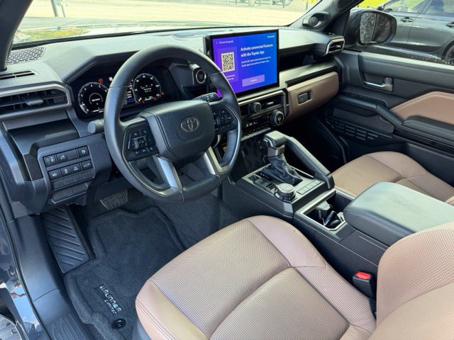 Used 2026 Toyota 4Runner Limited AWD/4WD image 4