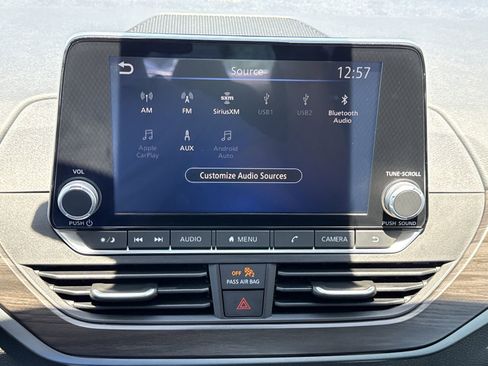Used 2025 Nissan Altima 2.5 SV FWD image 23