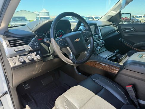 Used 2019 Chevrolet Tahoe Premier AWD/4WD image 13