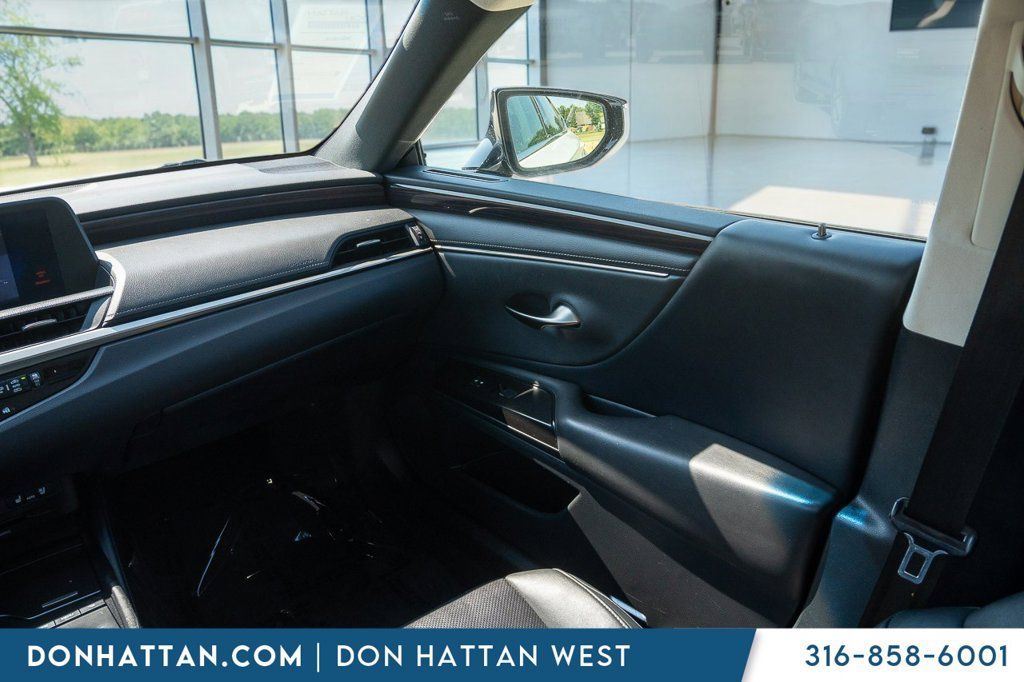 Used 2019 Lexus ES 350 w/ Premium Package FWD image 17