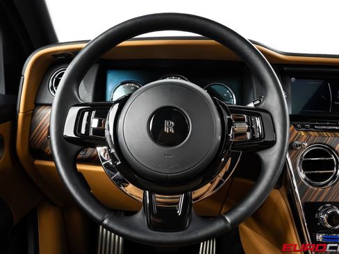 Used 2019 Rolls-Royce Cullinan AWD/4WD image 30