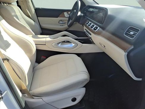 Used 2022 Mercedes-Benz GLS 450 4MATIC image 22