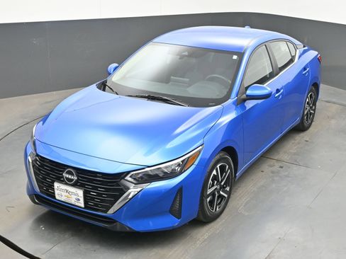 Used 2025 Nissan Sentra SV FWD image 33