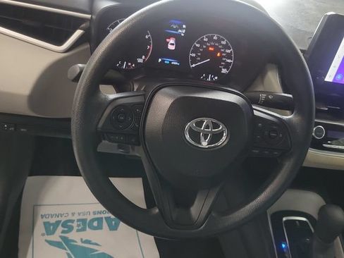Used 2025 Toyota Corolla LE FWD image 10