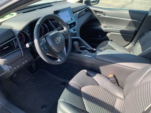 Used 2023 Toyota Camry SE w/ Convenience Package FWD image 11
