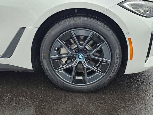 Used 2024 BMW i4 eDrive35 w/ Premium Package image 9