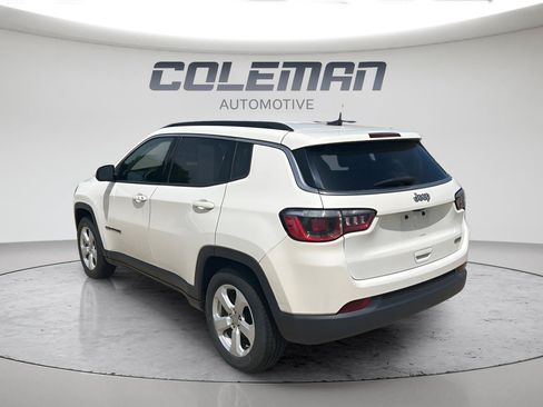 Used 2020 Jeep Compass Latitude FWD image 11