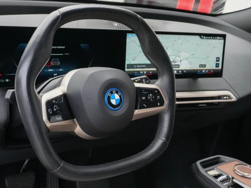 Used 2024 BMW iX xDrive50 w/ Premium Package AWD/4WD image 6