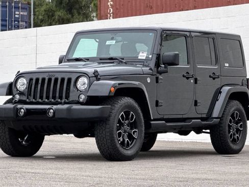 Used 2018 Jeep Wrangler Unlimited Sahara AWD/4WD image 10