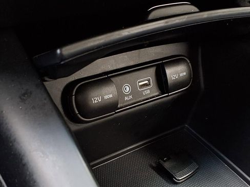 Used 2019 Kia Sorento LX image 10