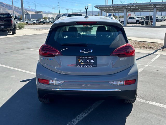 Used 2021 Chevrolet Bolt Premier w/ Infotainment Package FWD image 5