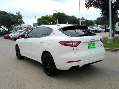 Used 2019 Maserati Levante AWD/4WD image 10