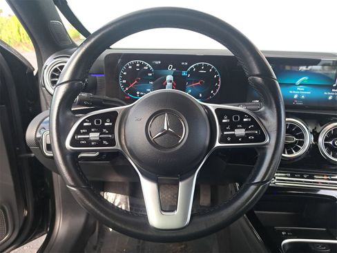 Used 2022 Mercedes-Benz A 220 image 17