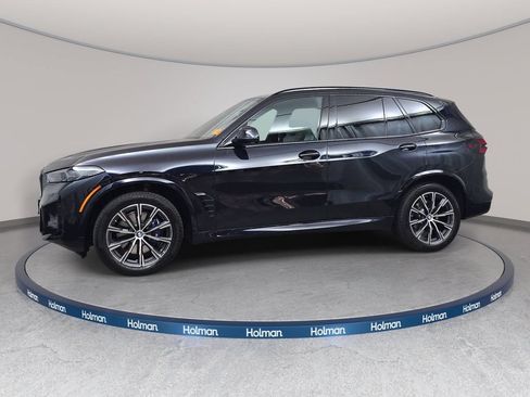 Used 2025 BMW X5 xDrive40i w/ M Sport Package AWD/4WD image 9