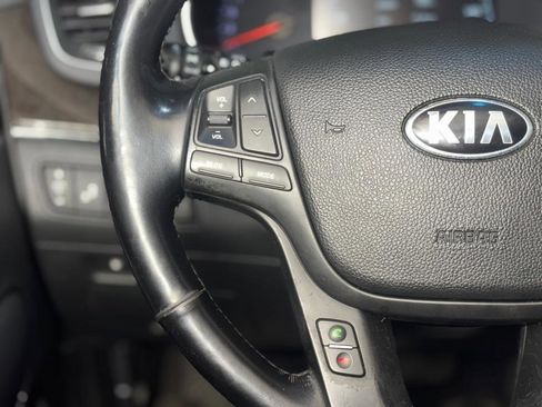 Used 2015 Kia Cadenza Limited FWD image 32