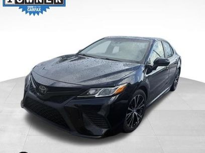 Used 2018 Toyota Camry SE w/ Moonroof Package