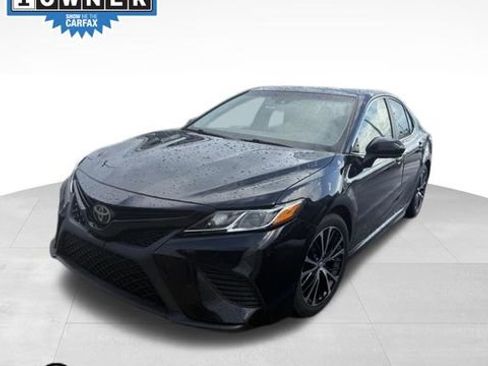 Used 2018 Toyota Camry SE w/ Moonroof Package image 1
