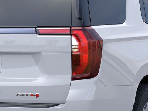 New 2026 GMC Yukon AT4 Ultimate AWD/4WD image 12