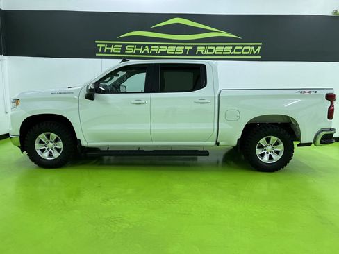 Used 2022 Chevrolet Silverado 1500 LT AWD/4WD image 6