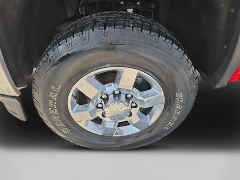Used 2018 GMC Sierra 2500 SLT w/ Snow Plow Prep Package AWD/4WD image 12