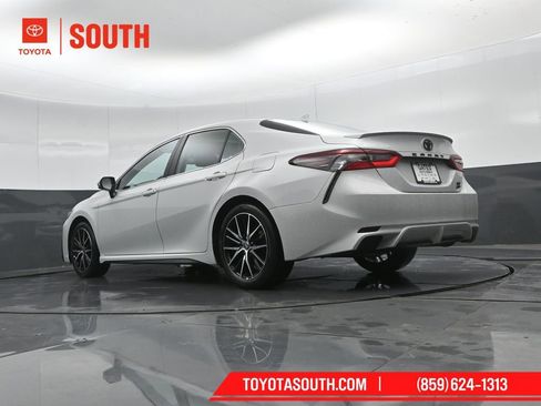 Used 2023 Toyota Camry SE w/ Convenience Package AWD/4WD image 43