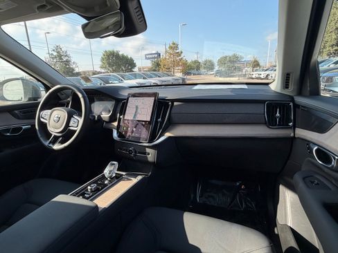 Certified 2026 Volvo XC90 B6 Plus AWD/4WD image 14