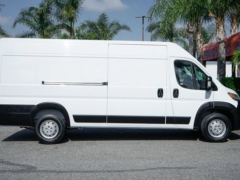 Used 2023 RAM ProMaster 3500 FWD image 11