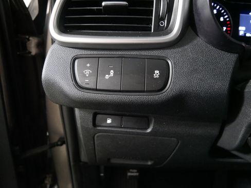 Used 2019 Kia Sorento LX AWD/4WD image 26