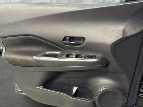 Used 2021 Nissan Kicks S image 20