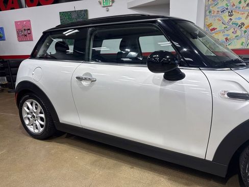 Used 2017 MINI Cooper 2-Door Hardtop image 31