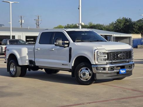 Used 2024 Ford F350 Lariat w/ Lariat Ultimate Package AWD/4WD image 2