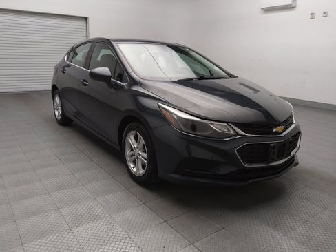 Used 2018 Chevrolet Cruze LT image 13