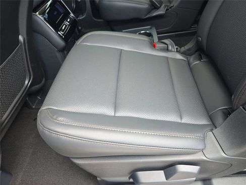New 2026 Lincoln Aviator AWD image 13