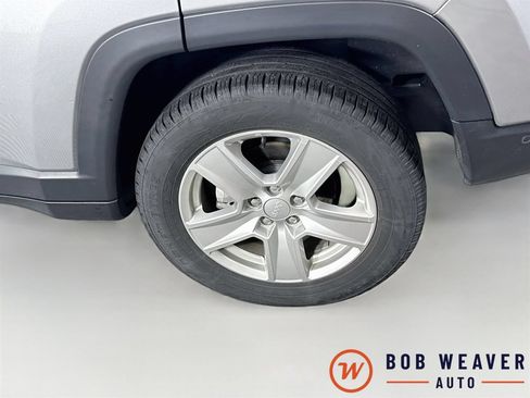 Used 2022 Jeep Compass Latitude w/ Convenience Group AWD/4WD image 37