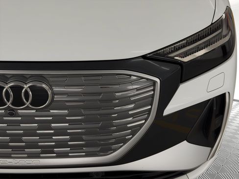 Certified 2024 Audi Q4 e-tron Prestige AWD/4WD image 11