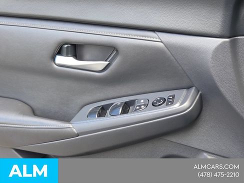 Used 2024 Nissan Sentra SV FWD image 26