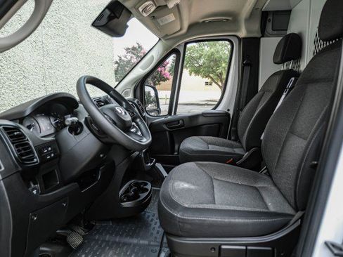 Used 2023 RAM ProMaster 2500 w/ Fleet Safety Group (AWQ) FWD image 3