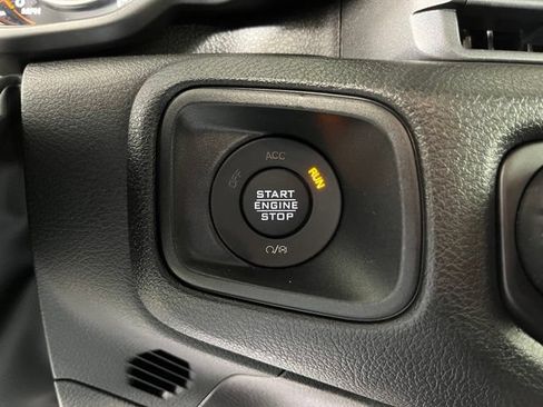 Used 2026 Jeep Gladiator Sport AWD/4WD image 25