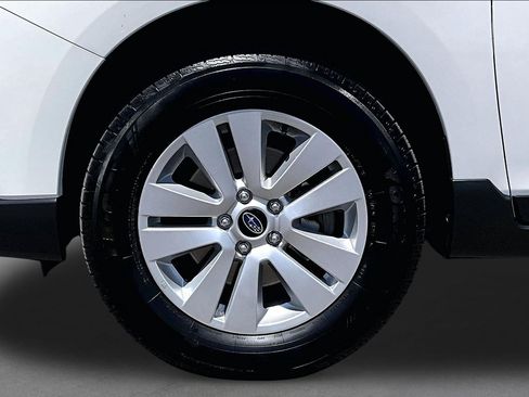 Used 2019 Subaru Outback 2.5i Premium AWD/4WD image 8